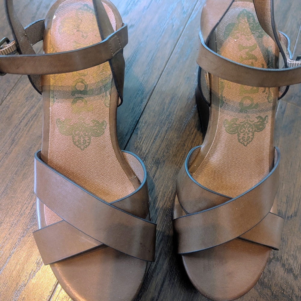 Mudd Wedge Sandals In Brown
